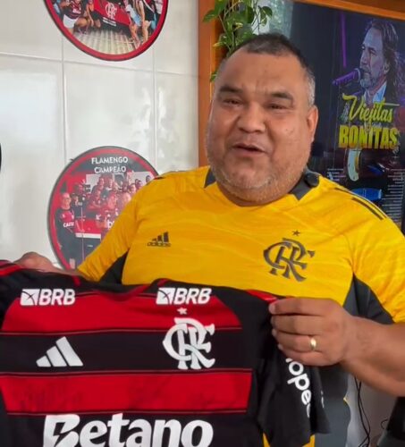 Médico do Acre que vai assistir a final da Libertadores ganha camisa do Flamengo autografada Médico do Acre que vai assistir a final da Libertadores ganha camisa do Flamengo autografada