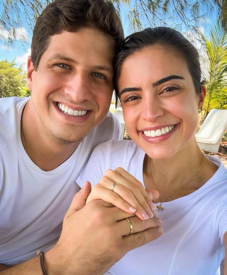 João Campos e Tabata Amaral anunciam noivado nas redes sociais