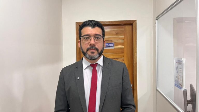 “Democracia venceu”, diz presidente do PT sobre prisão de Bolsonaro e fim do processo do golpe