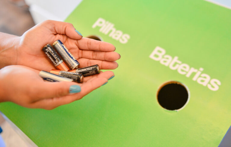 Rio Branco amplia pontos de coleta de pilhas, baterias e eletrônicos; veja lista de locais