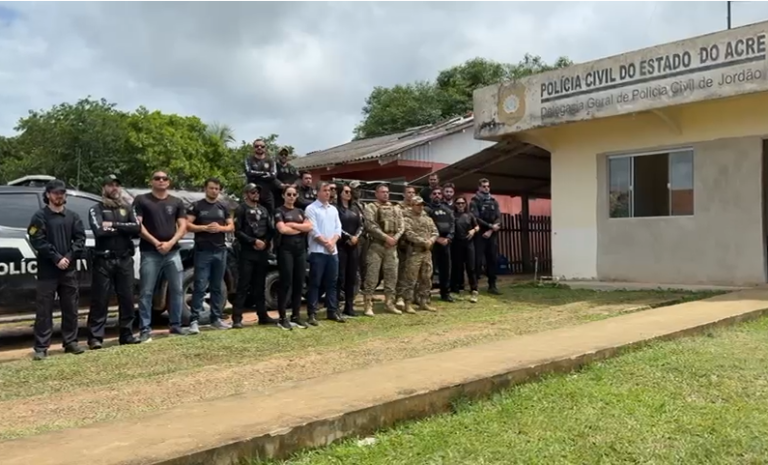 Operação desmantela esquema que explorava indígenas no Acre com cartões do Bolsa Família