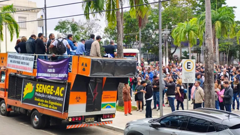 Sindicatos da Saúde anunciam paralisação geral em protesto contra atraso no PCCR