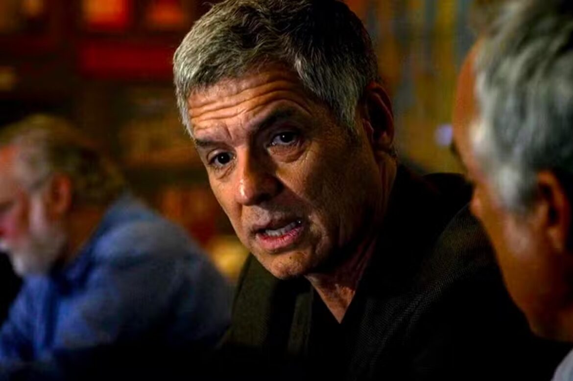 ator-abandona-a-carreira-para-virar-policial-aos-65-anos