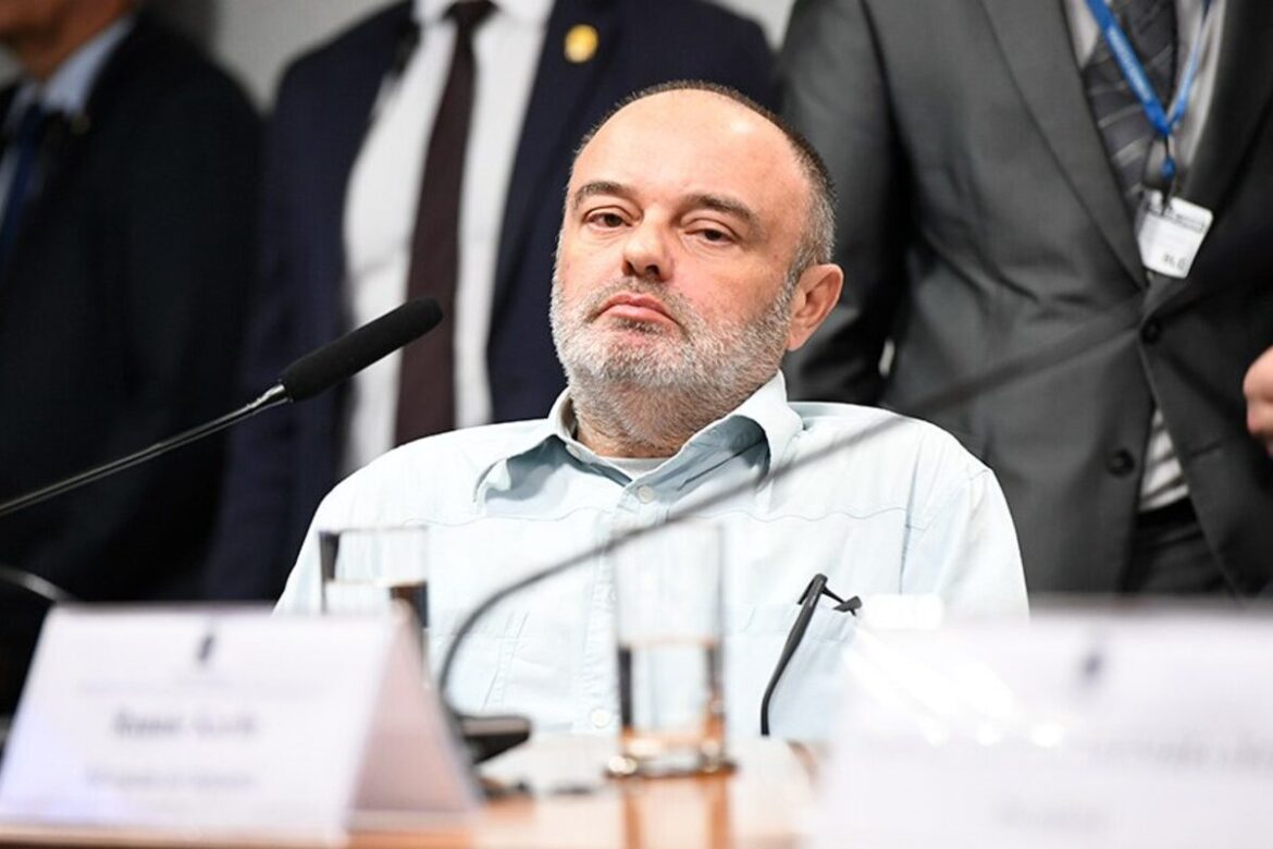 reu-que-tentou-explodir-aeroporto-pede-absolvicao:-“crime-impossivel”