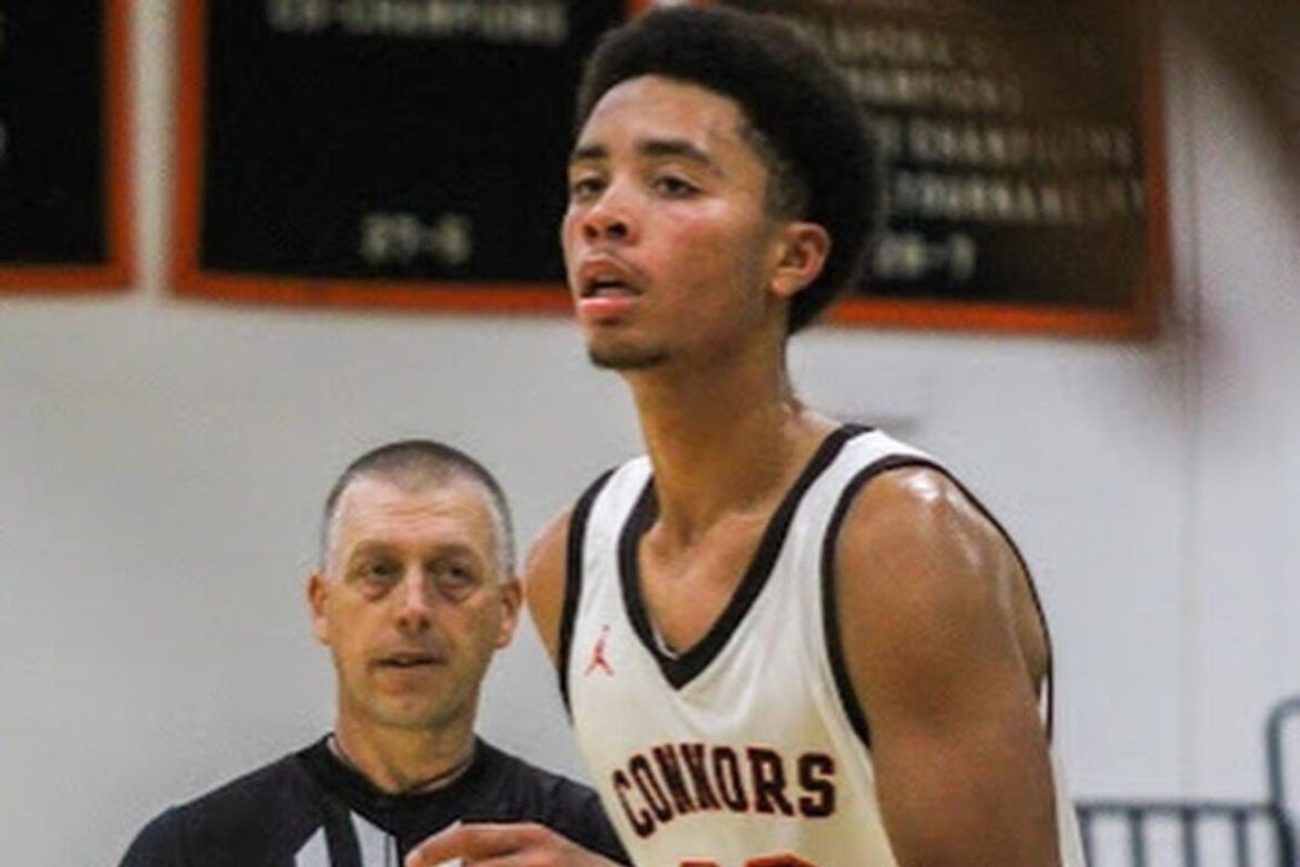 jogador-universitario-de-basquete-morre-durante-jogo-nos-eua;-confira