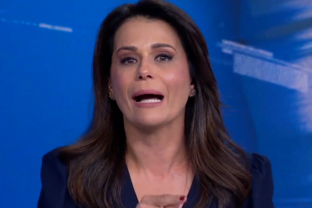 apresentadora-se-emociona-em-forte-discurso-ao-noticiar-ataques-contra-mulheres