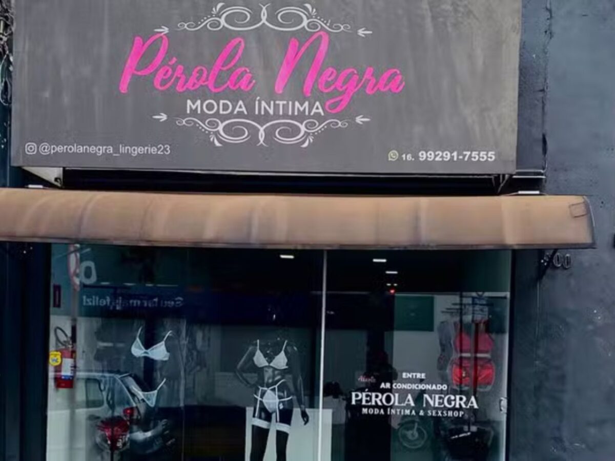 ladroes-levam-vibradores-em-furto-de-sexshop-e-prejuizo-de-e-r$-15-mil