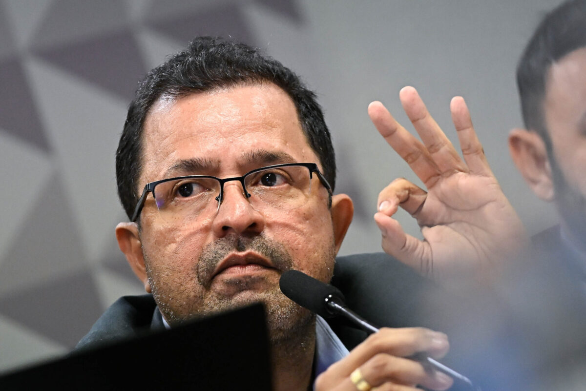 presidente-da-cpmi-determina-prisao-em-flagrante-de-ex-diretor-do-inss
