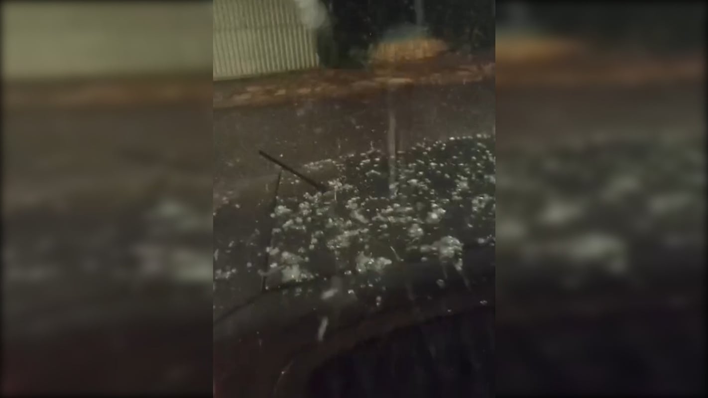 moradores-registram-chuva-de-granizo-durante-temporal-no-df