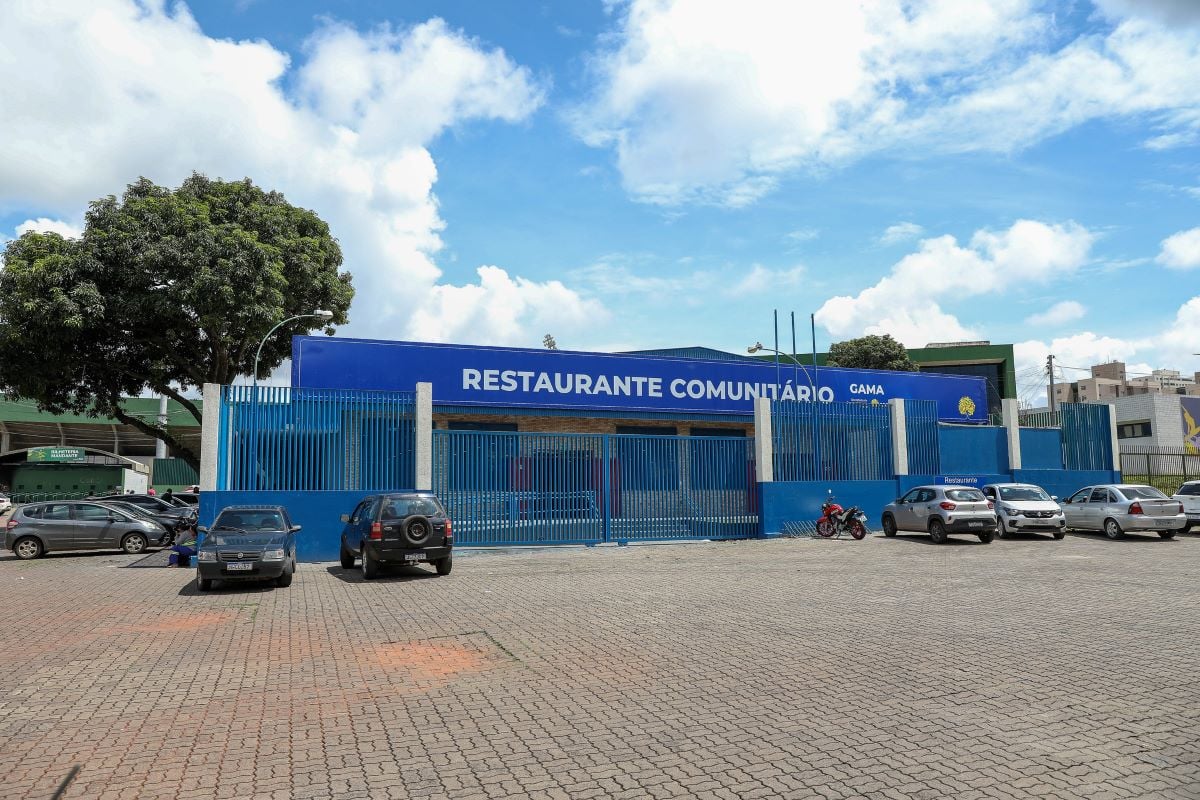seguranca-de-restaurante-tem-corte-profundo-ao-ser-atingido-por-prato
