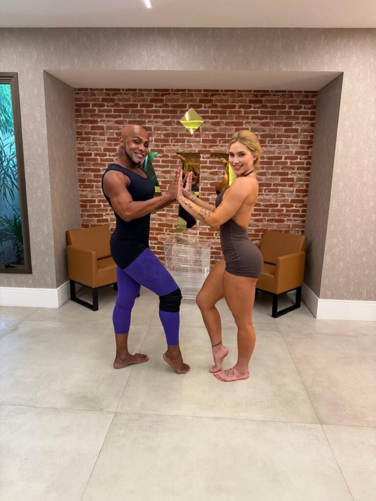 professor-de-samba-de-virginia-poe-panos-quentes-em-polemica-e-fala-de-evolucao-da-influenciadora