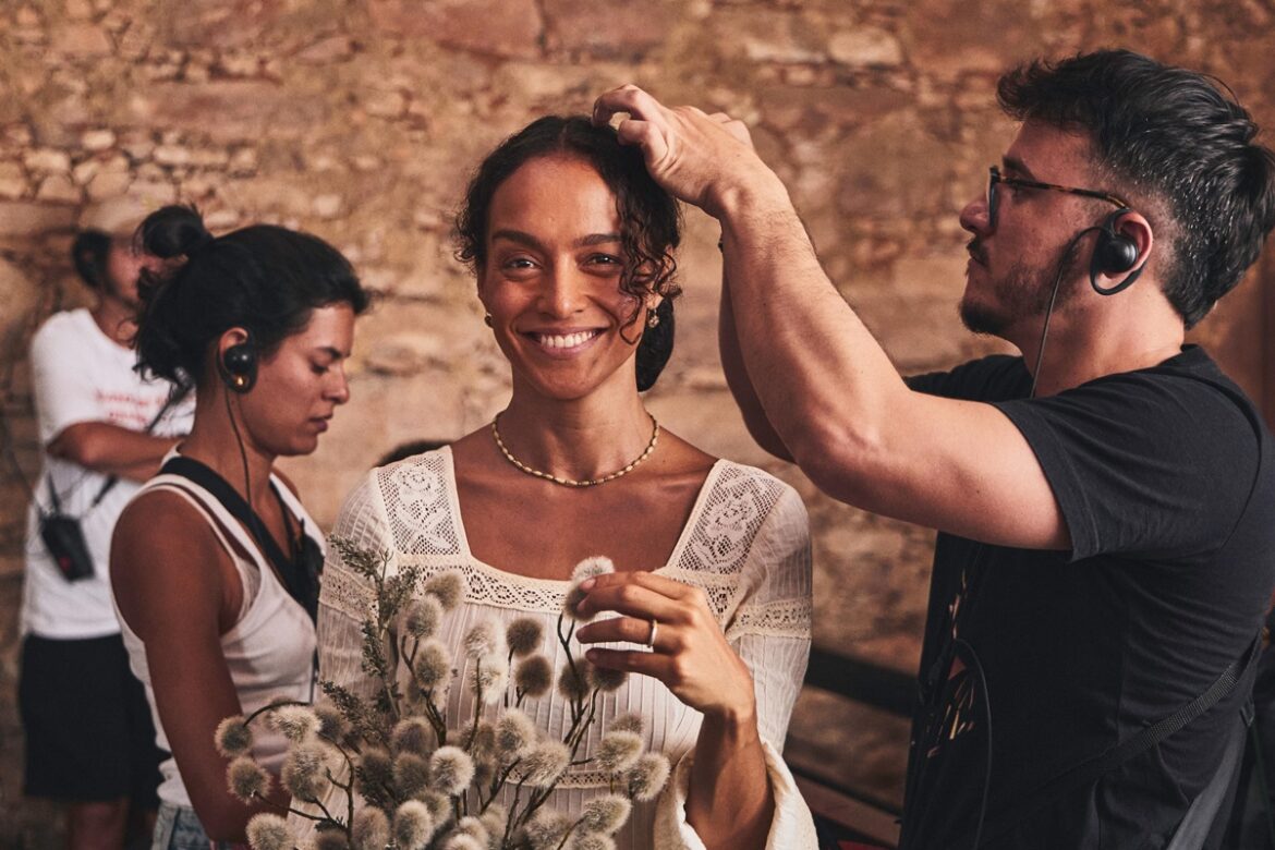 quem-e-rebeca-jamir,-atriz-que-vive-isaura-em-o-filho-de-mil-homens