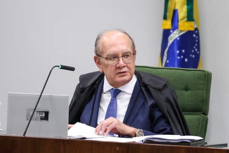 Gilmar Mendes decide que apenas a PGR pode solicitar impeachment de ministros do STF