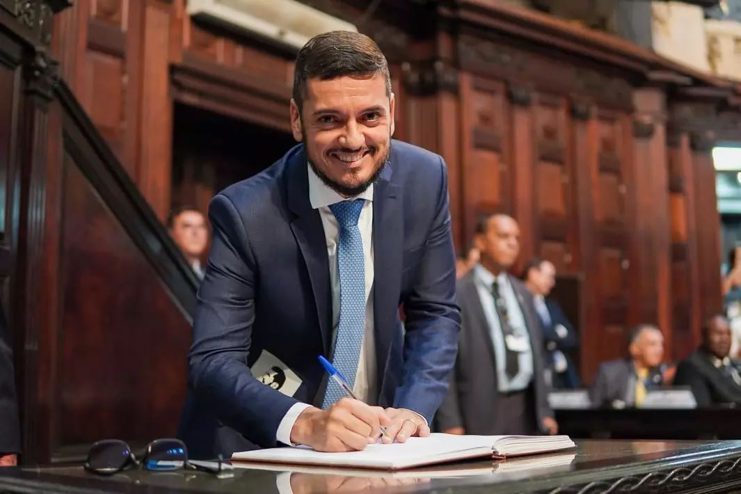 pf-investiga-relacoes-entre-bolsonarismo-e-crime-organizado-no-rj