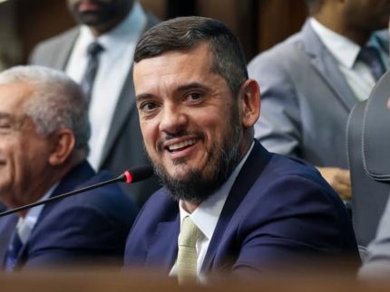 rodrigo-bacellar-e-preso-pela-pf-por-suspeita-de-interferir-em-investigacao-contra-rede-criminosa-no-rj