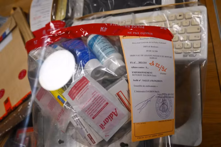 Mãe é condenada a 30 anos por intoxicar as duas filhas; uma delas morrreu