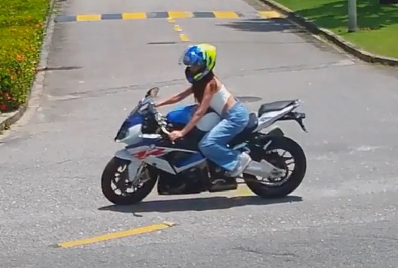 video:-juliette-sofre-acidente-com-moto-que-ganhou-do-namorado