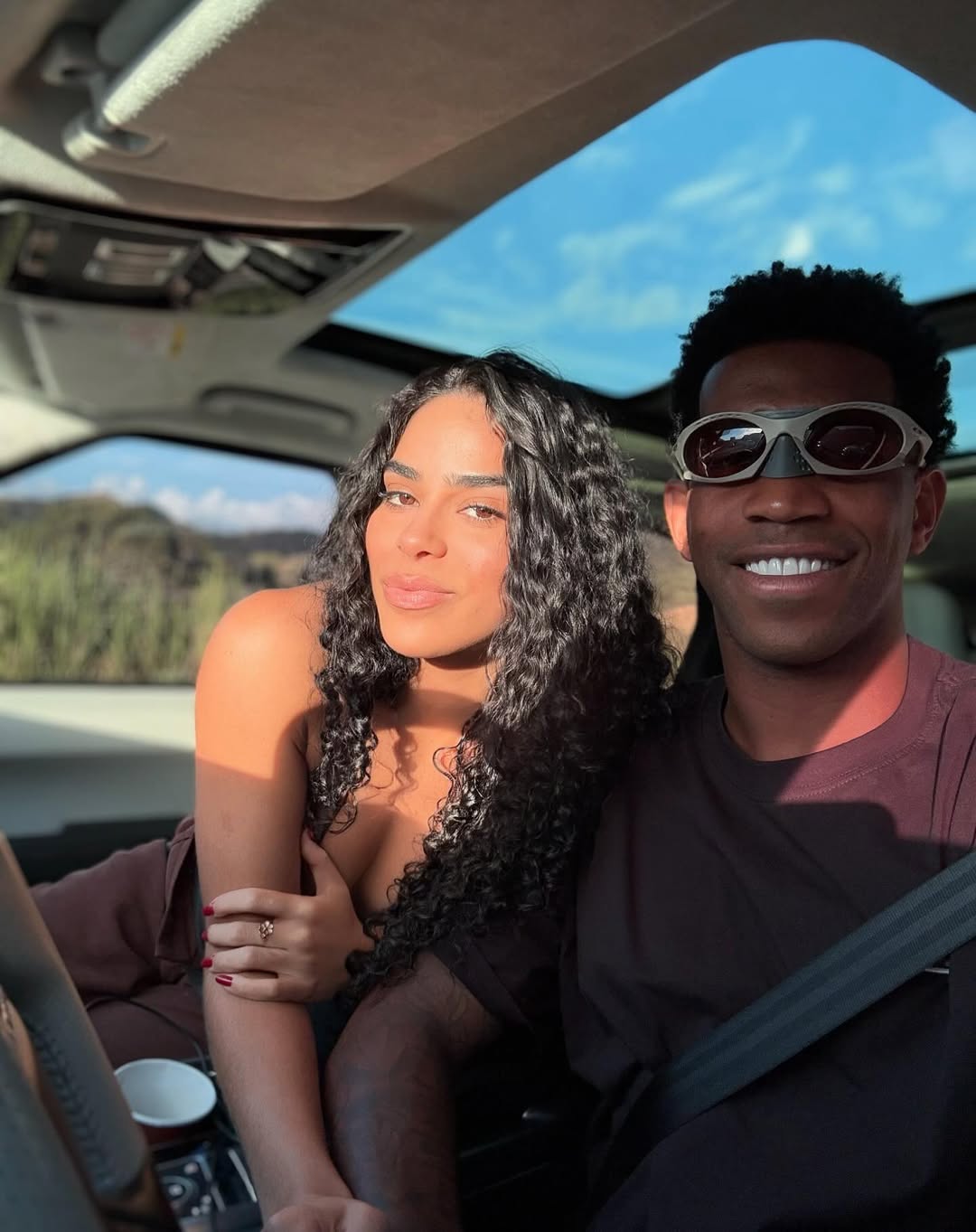 zagueiro-ex-corinthians-e-selecao-descobre-gravidez-de-amante-em-meio-a-relacionamento-com-ex-bbb