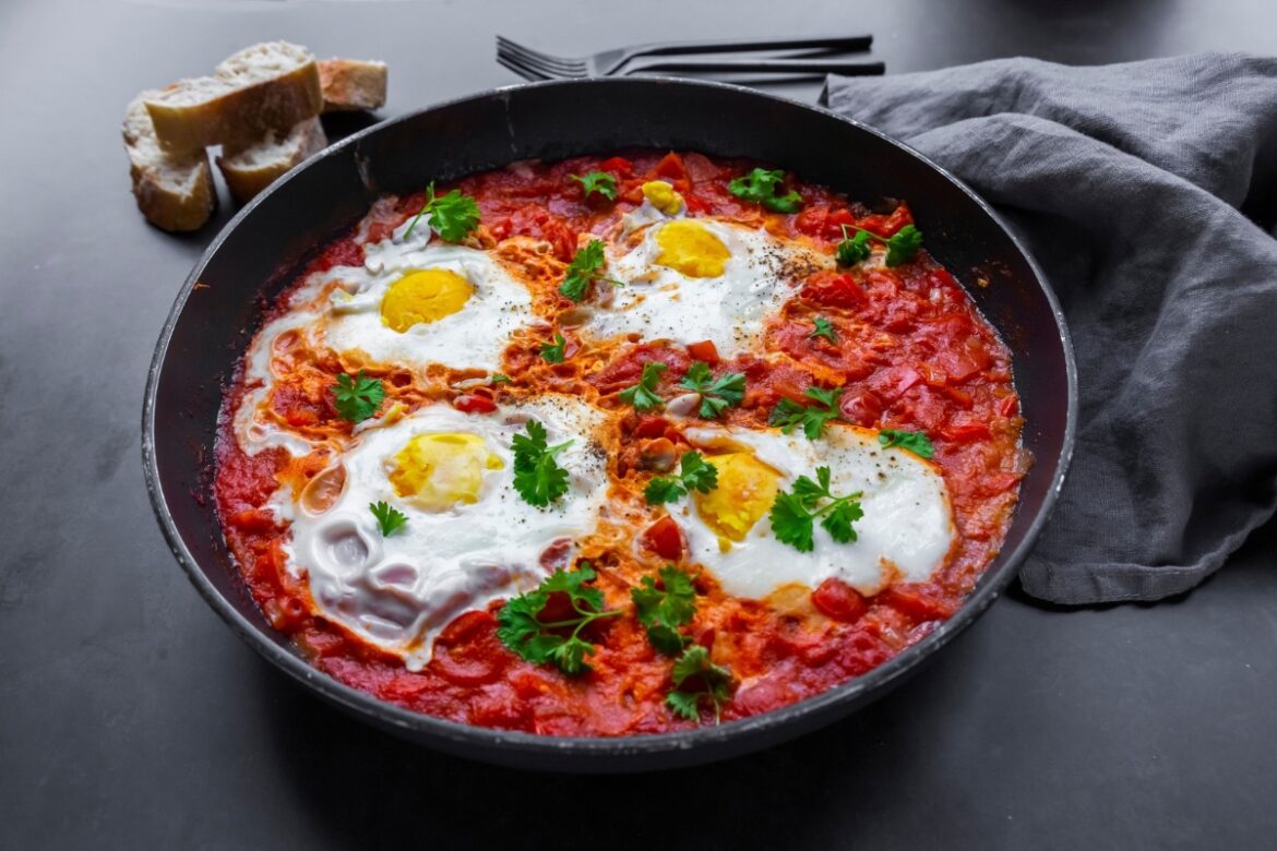 shakshuka-e-a-receita-rapida-que-voce-esta-procurando-para-o-jantar