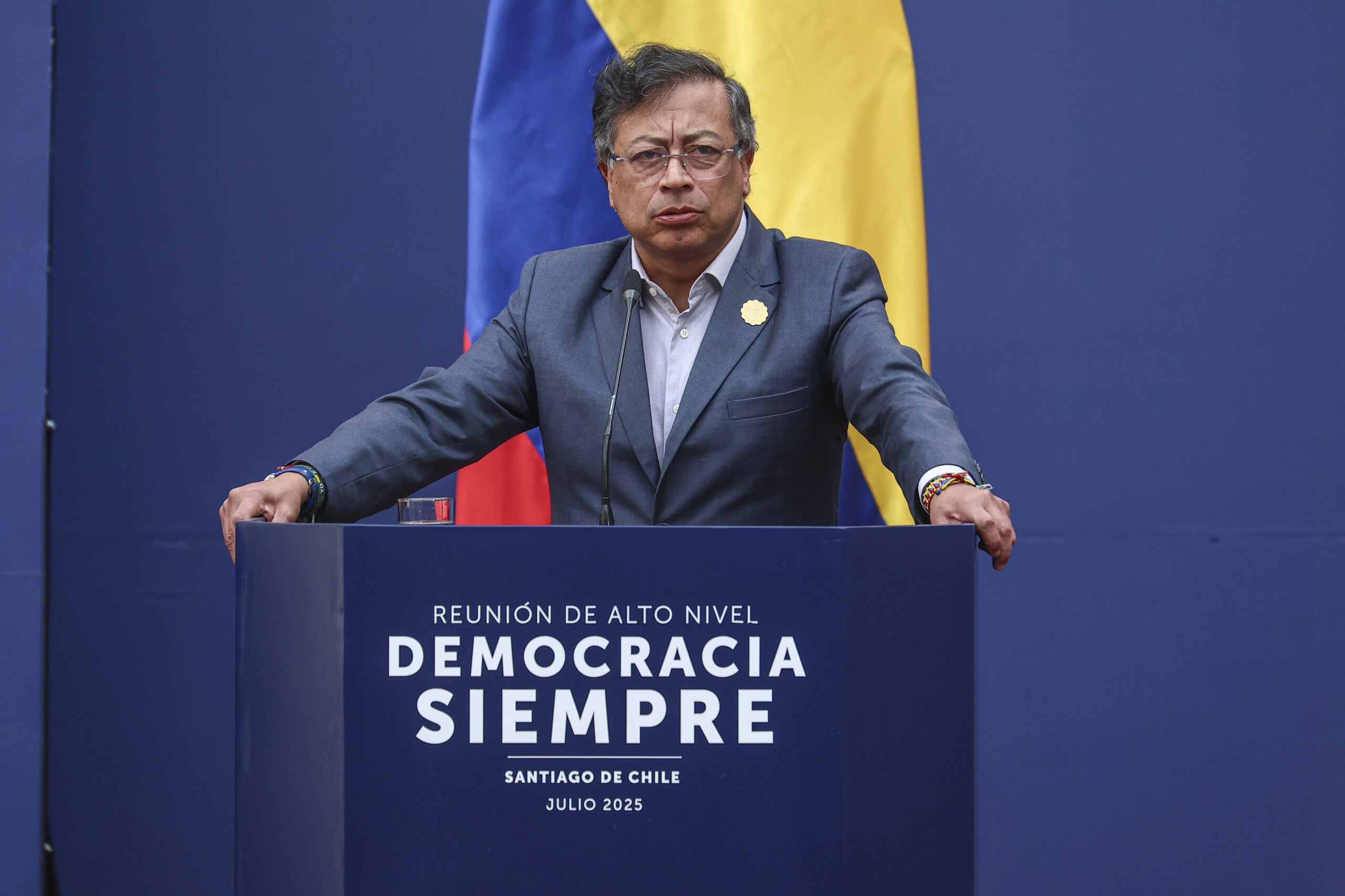 petro-manda-recado-a-trump-e-pede-que-militares-defendam-a-colombia