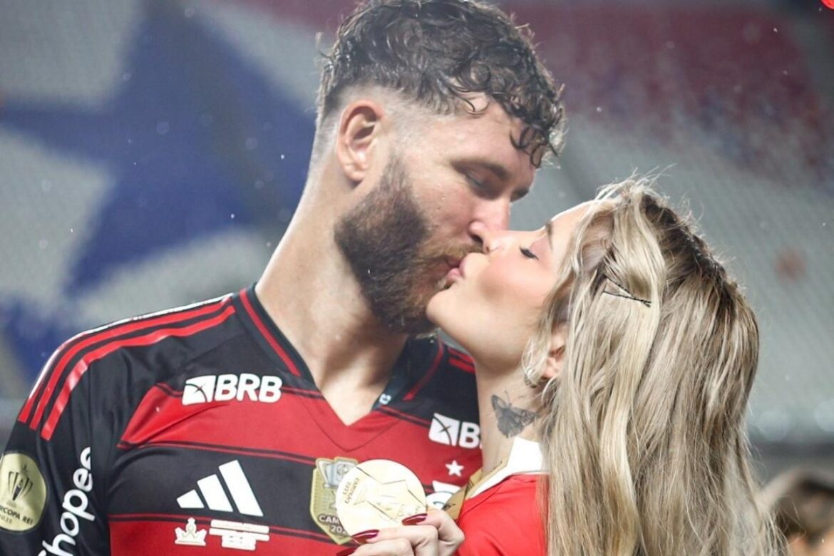 voltaram?-leo-pereira-da-beijao-e-se-declara-para-karoline-lima