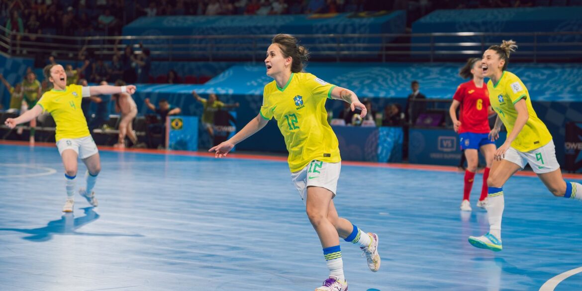 copa-do-mundo-de-futsal:-brasil-supera-espanha-e-se-garante-na-final