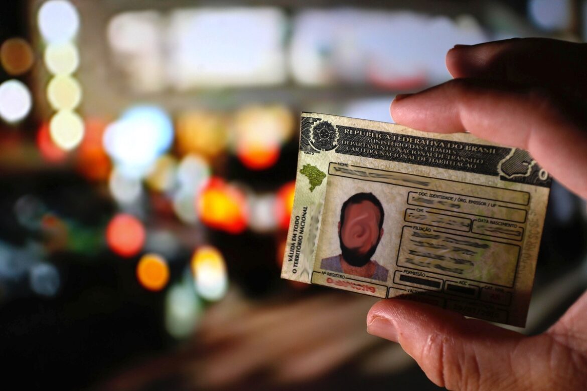 saiba-tudo-sobre-exame-toxicologico,-agora-obrigatorio-para-cnh-a-e-b 