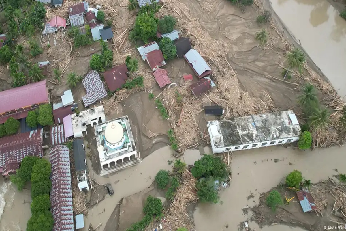 indonesia-registra-mais-de-900-mortes-apos-tempestades