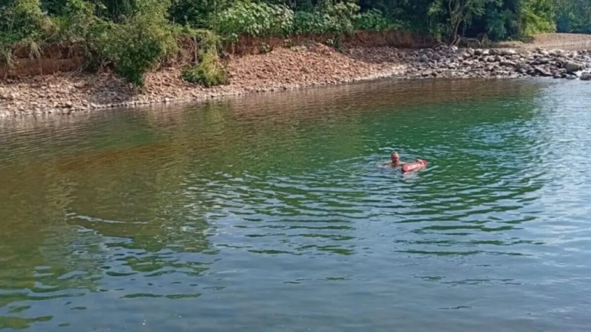 mulher-morre-afogada-em-rio-apos-ficar-mais-de-uma-hora-submersa-em-sc