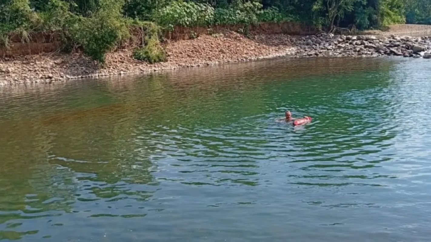 mulher-morre-afogada-em-rio-apos-ficar-mais-de-uma-hora-submersa-em-sc