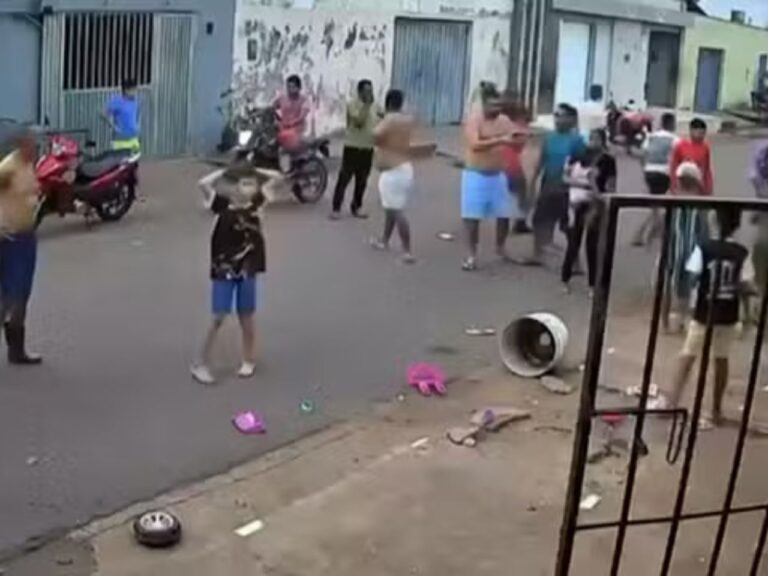 mulher-e-duas-criancas-sao-atingidas-por-caminhonete-e-motorista-foge-sem-prestar-socorro;-veja