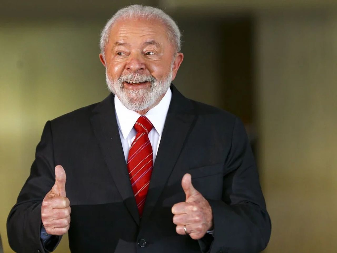 Pesquisa aponta que maioria dos eleitores avalia governo Lula como ruim ou péssimo