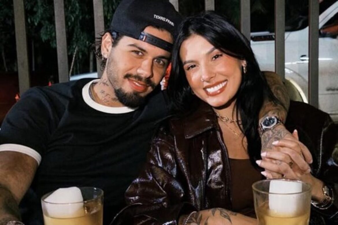 ana-castela-faz-coreografia-em-show-do-namorado,-ze-felipe