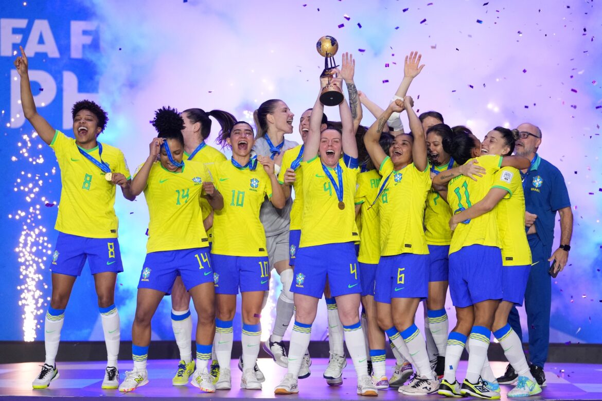 futsal:-brasil-bate-portugal-e-e-campeao-da-1a-copa-do-mundo-feminina