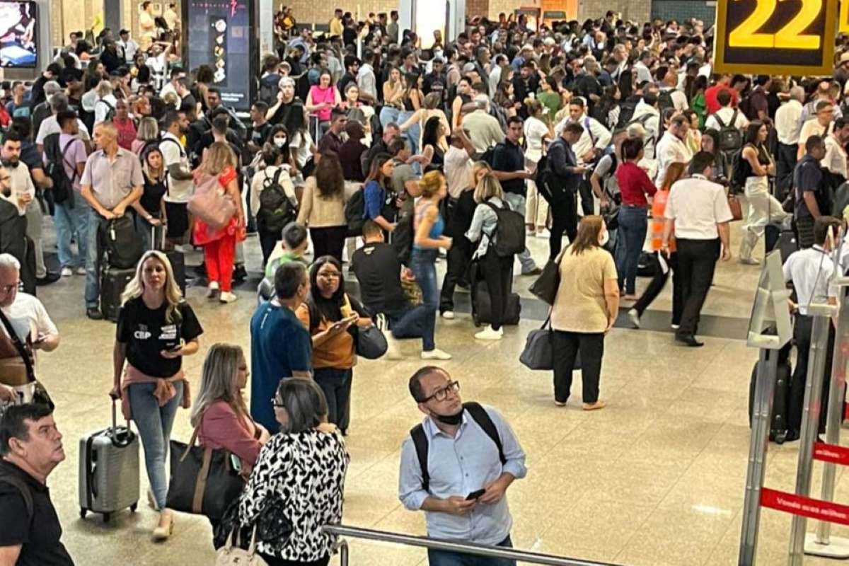 aeroporto-de-congonhas-tem-suspensao-temporaria-de-voos-por-pipas