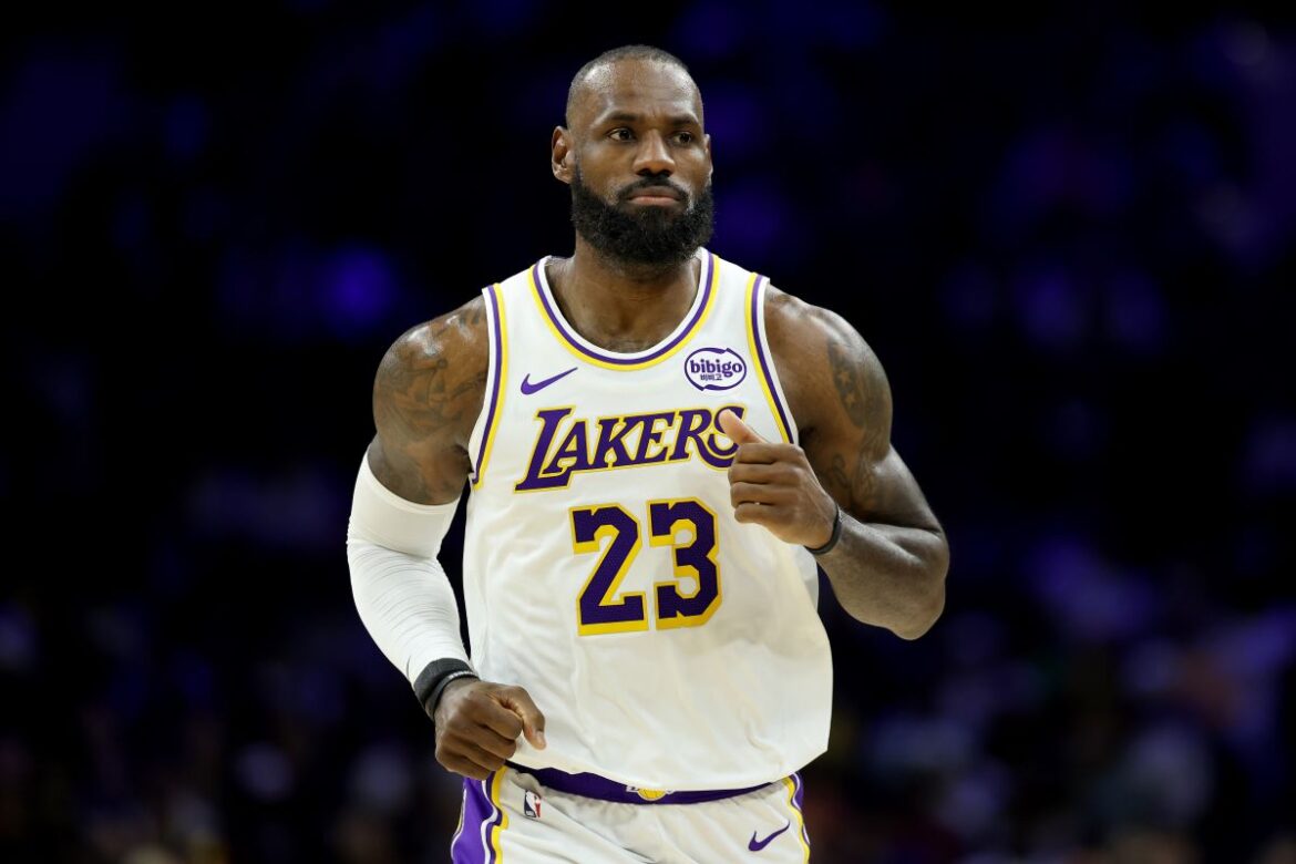 lakers-vencem-76ers-e-lebron-james-atinge-marca-historica-na-nba