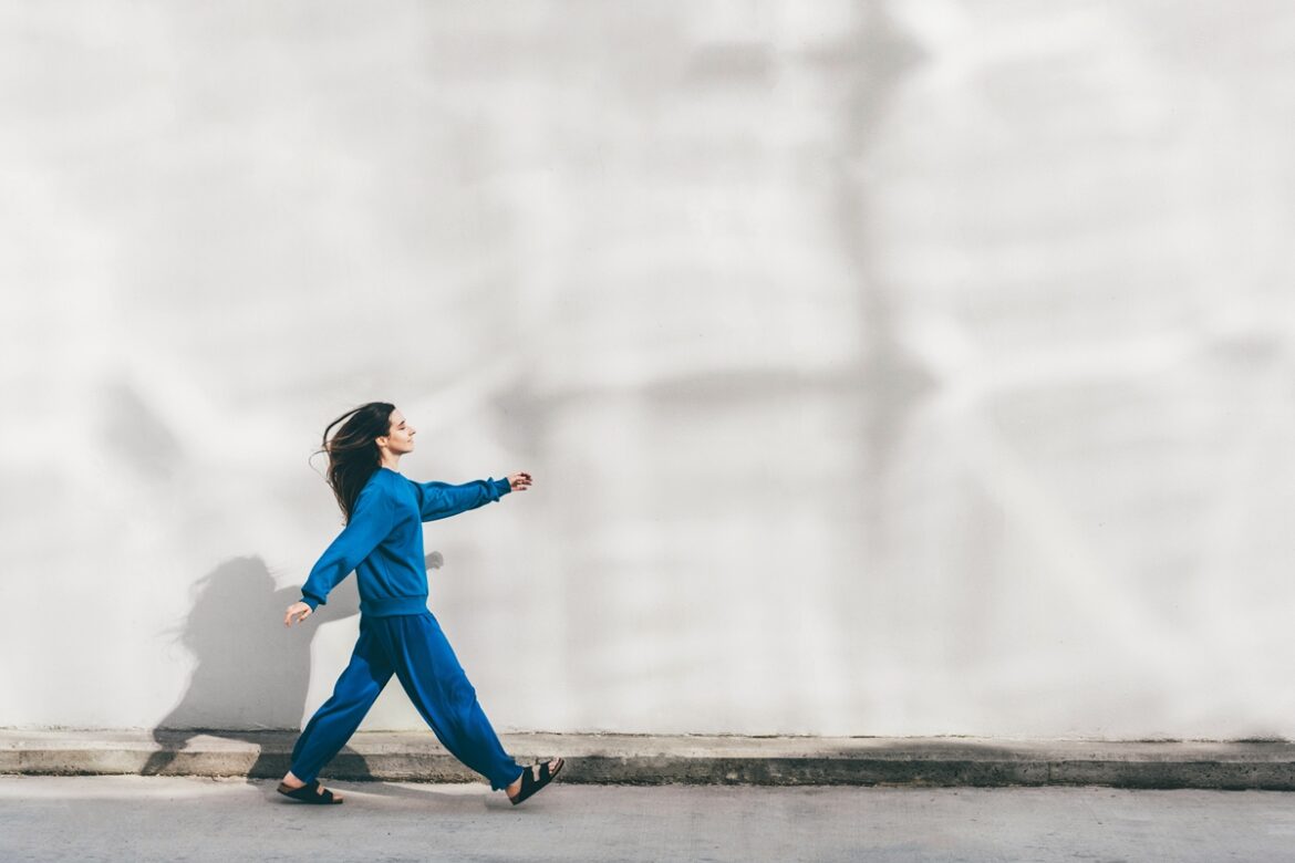 da-saude-do-coracao-a-pele-mais-bonita:-saiba-4-beneficios-de-caminhar