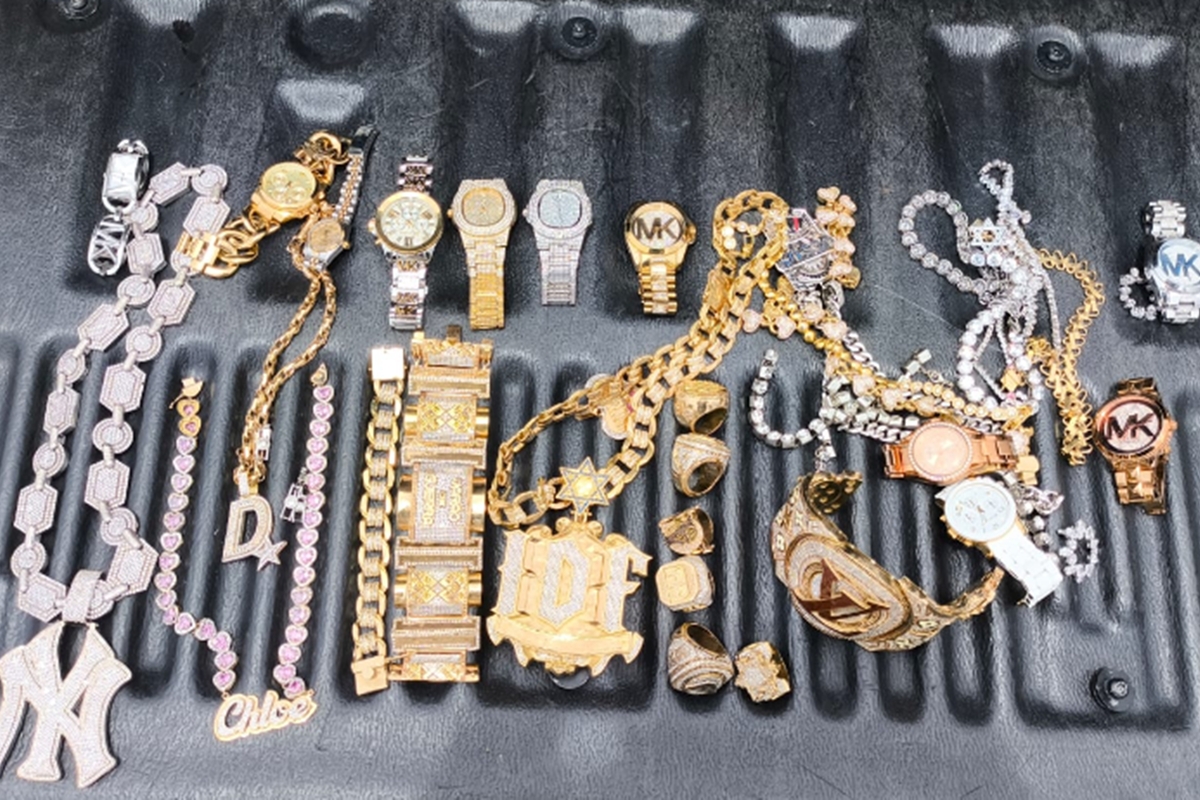 familia-de-peixao-e-interceptada-em-fuga-para-a-bolivia-com-joias-valiosas