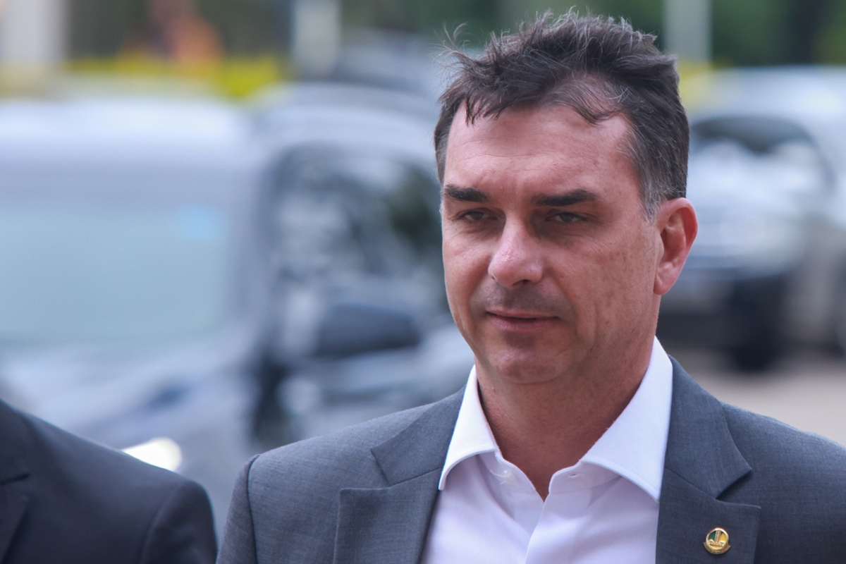 flavio-cita-bolsonaro-“angustiado”-e-cobra-paulinho-por-pl-da-anistia