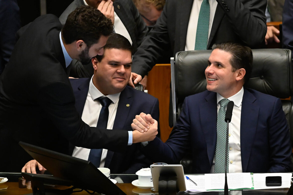 apos-confusao-com-glauber,-motta-abre-sessao-com-pl-da-dosimetria