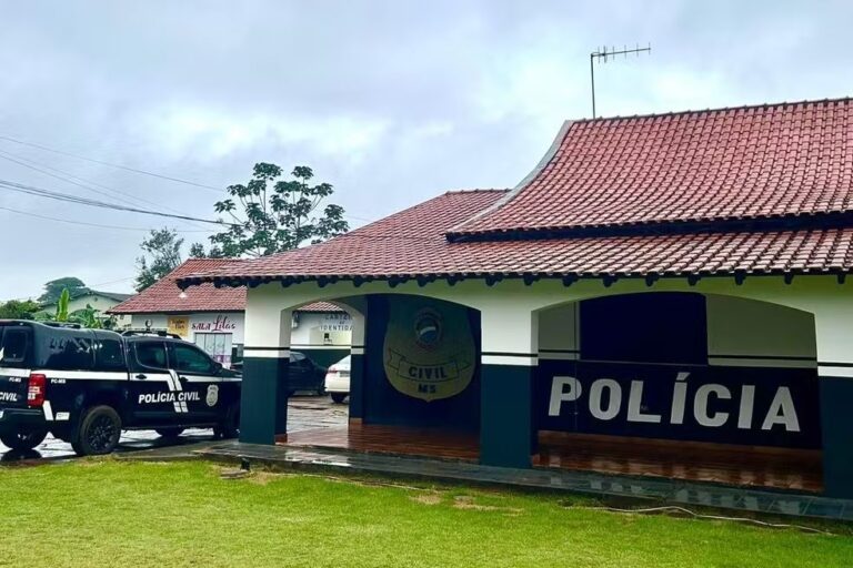 Padrasto é indiciado por estupro de vulnerável após engravidar menina de 12 anos