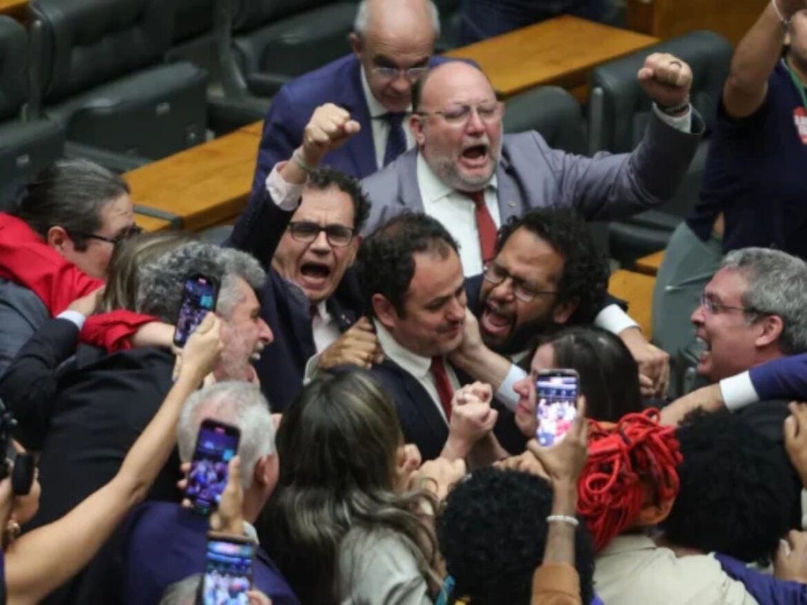 veja-o-pronunciamento-de-glauber-braga-apos-‘vitoria’-na-camara