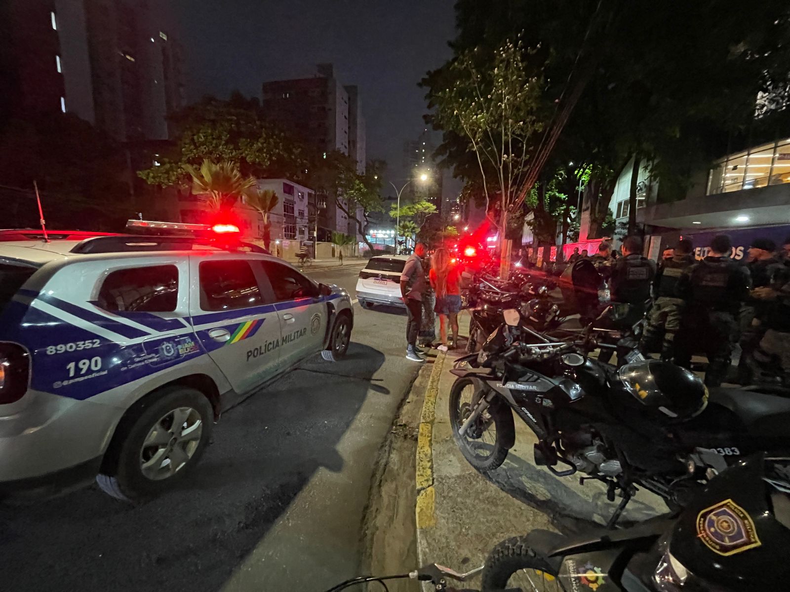 Vídeo: tiroteio no ‘risca faca’ deixa dois mortos e nove feridos