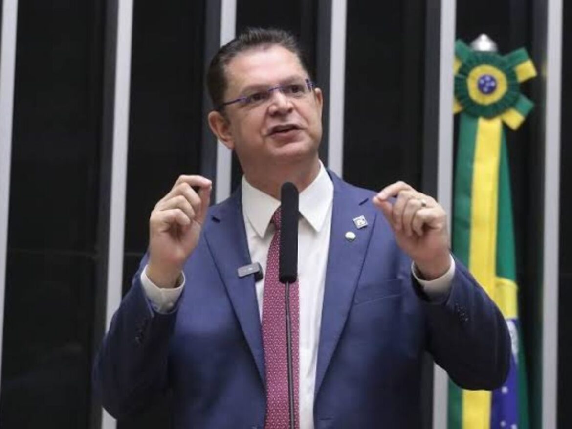 apos-moraes-determinar-perda-do-mandato-de-zambelli,-lider-do-pl-dispara:-“ditador-psicopata”