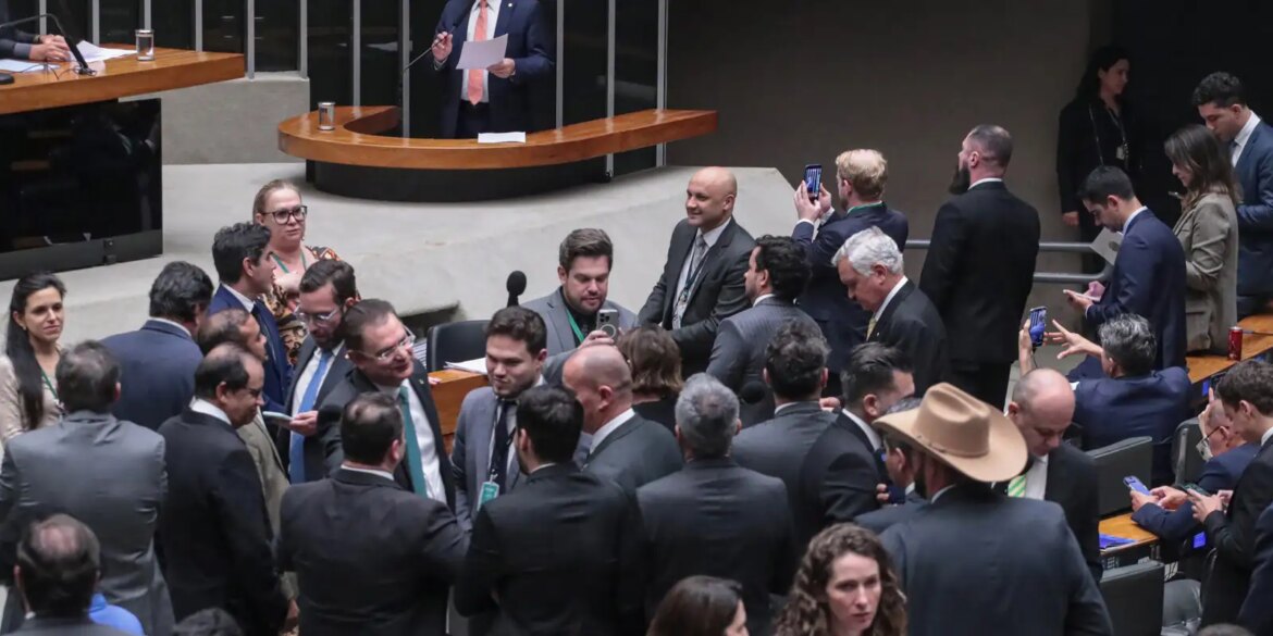 pl-da-dosimetria-beneficia-criminosos-comuns,-dizem-especialistas