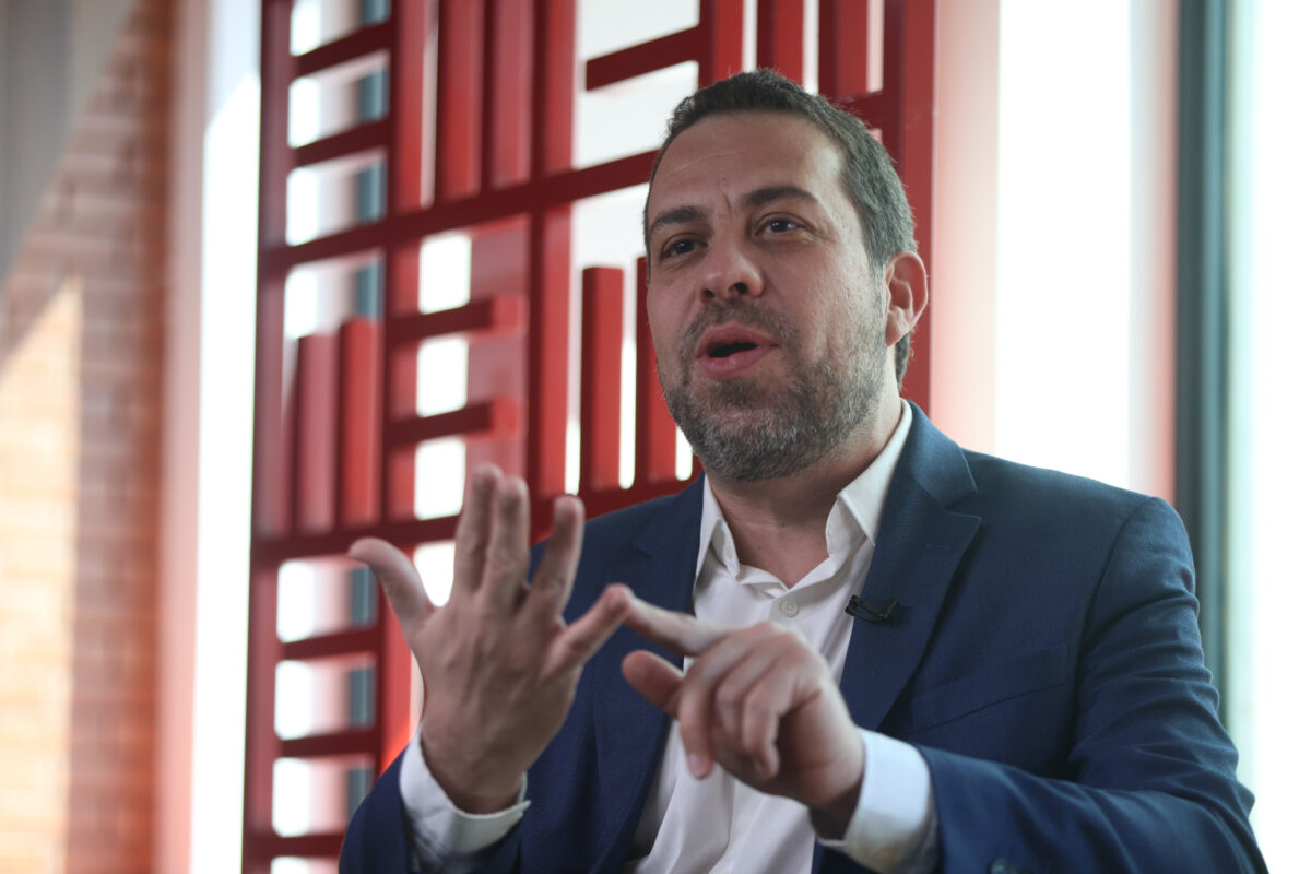 boulos:-decisoes-de-motta-colocam-a-camara-“de-costas-para-o-povo”