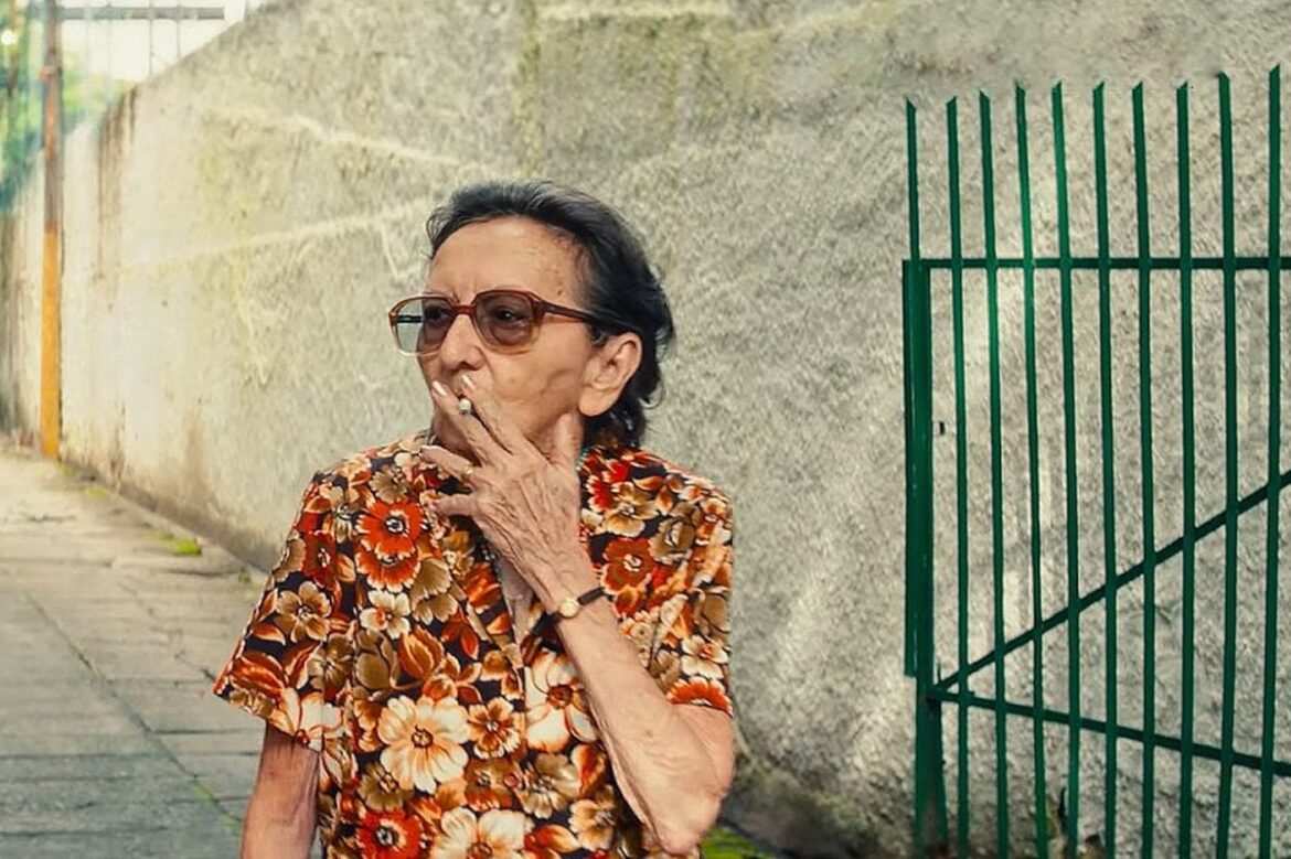 cigarro-rende-premio-insolito-para-atuacao-em-o-agente-secreto