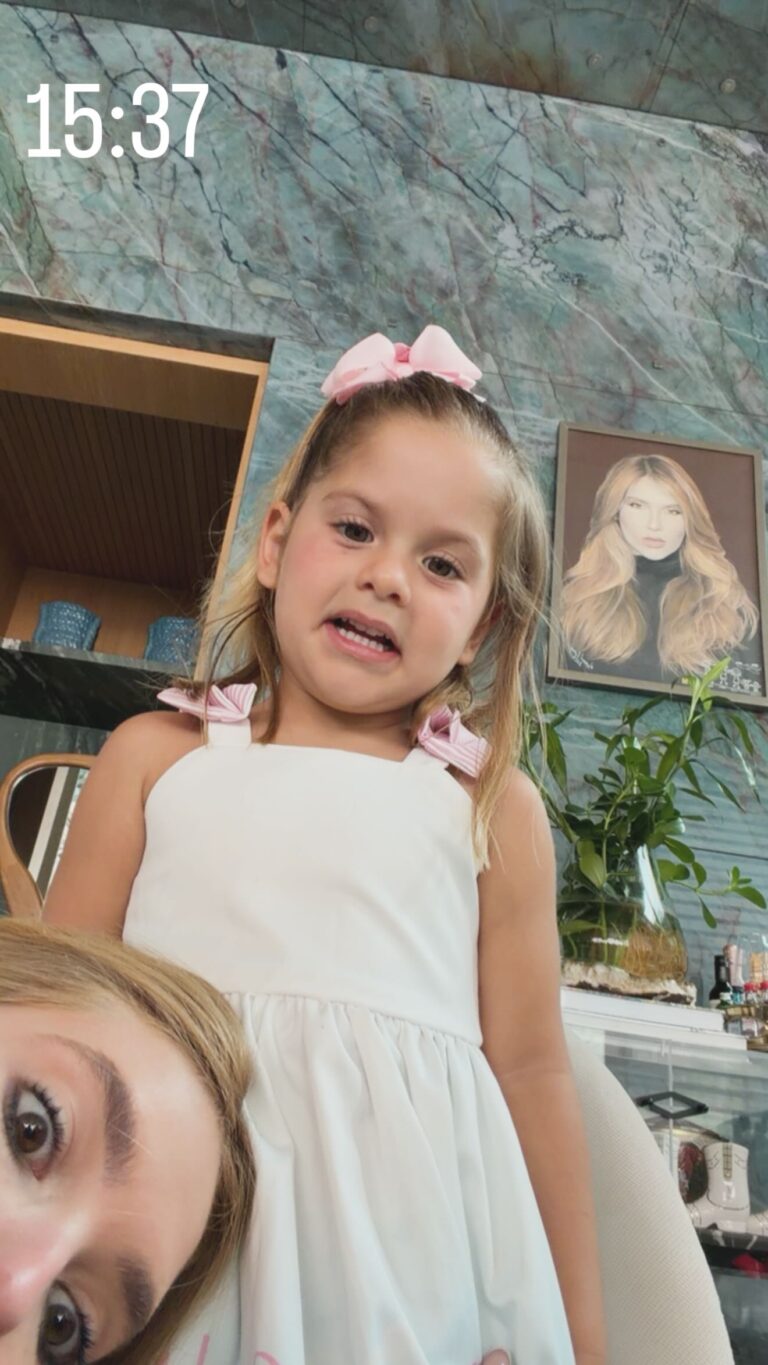 Virginia expĂ”e angĂșstias de Maria Flor e web nĂŁo reage bem