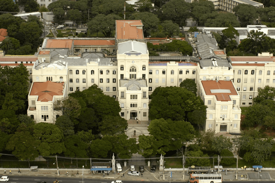 oito-a-cada-10-estudantes-de-medicina-em-sp-sao-brancos,-diz-estudo