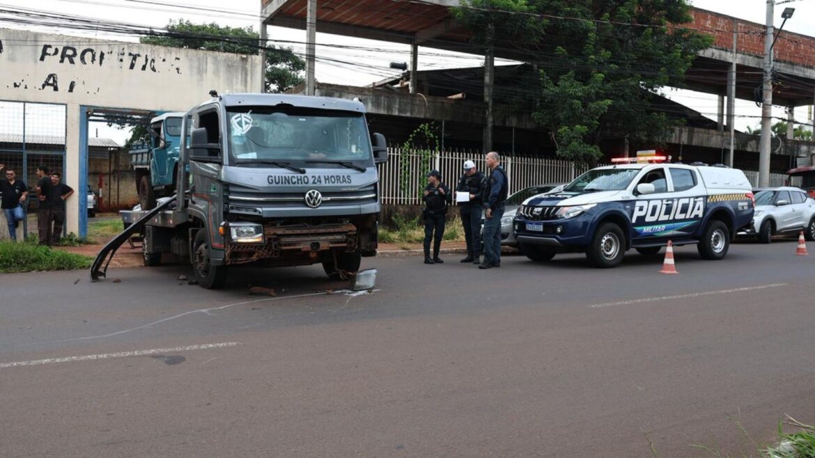 video:-moto-colide-com-guincho-e-crianca-de-apenas-3-anos-‘voa’-da-garupa
